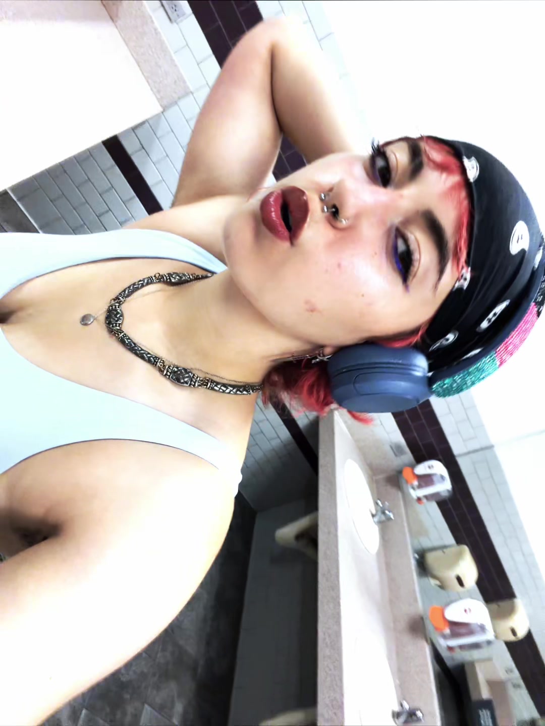 @adinaaaa 击̸🎱🩸🐚💫🍒🎹