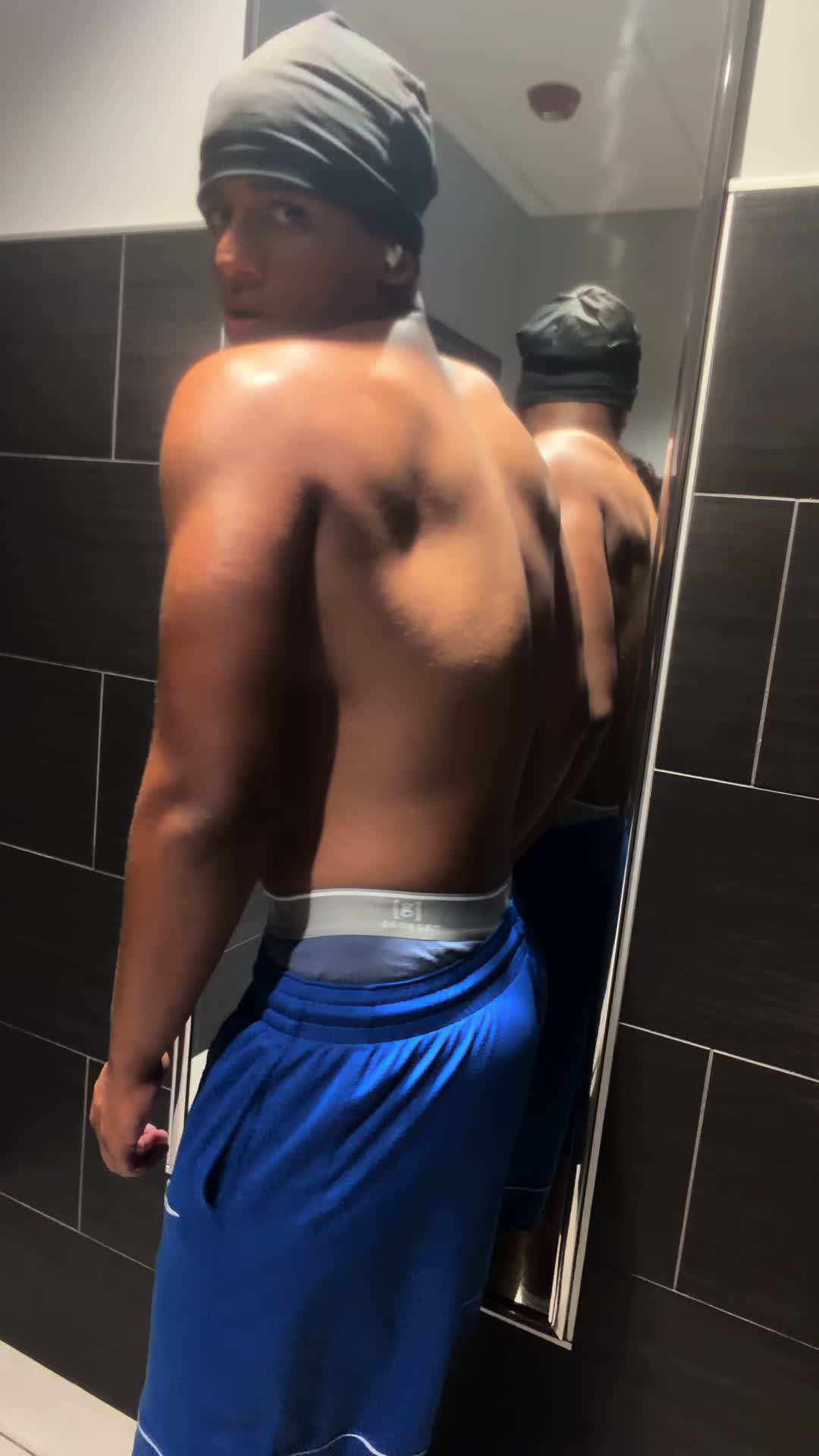 @azangymacc123