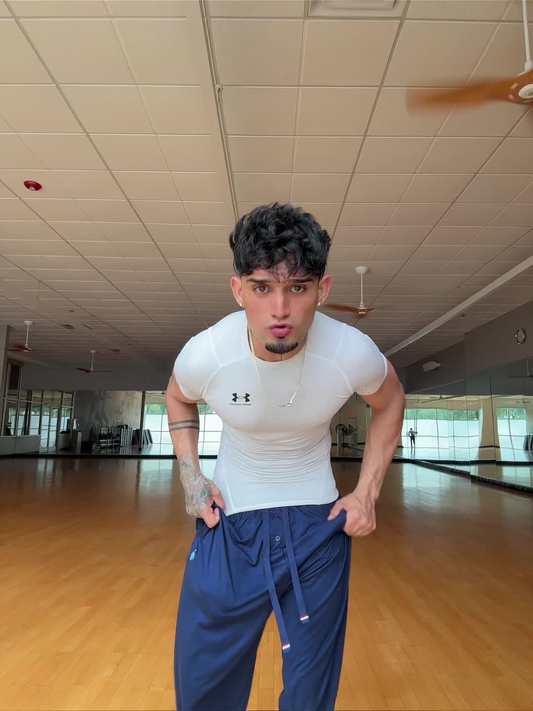 @Ángel