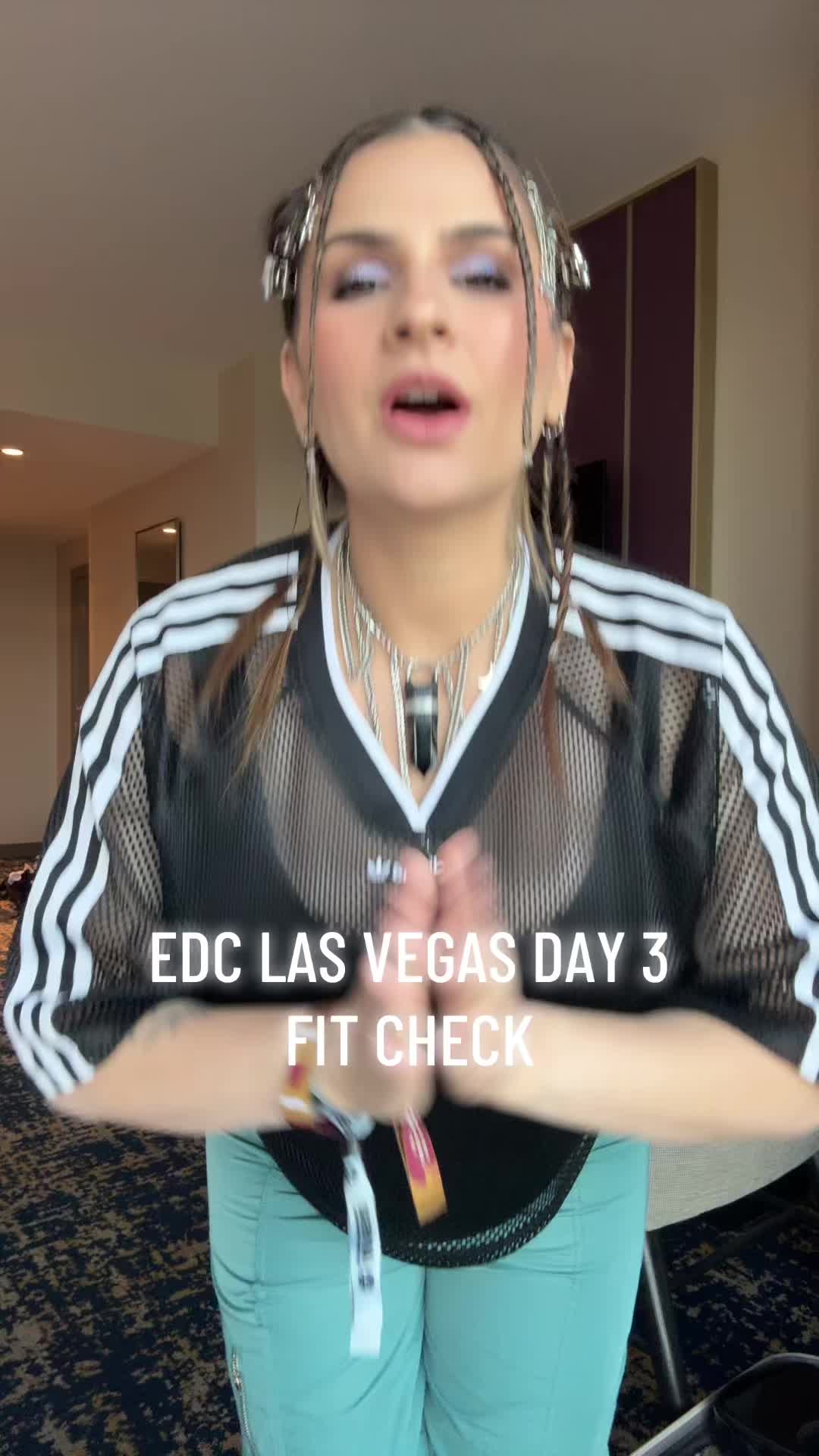 @Emma Kapotes