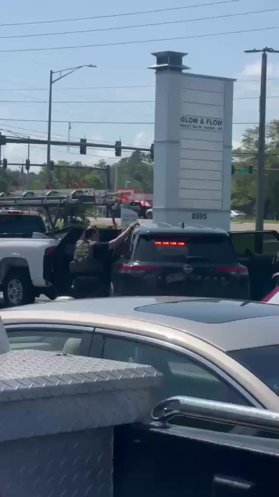 @Notijax