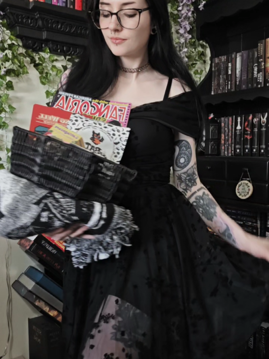 @𝕬𝖘𝖍𝖑𝖊𝖞 🦇
