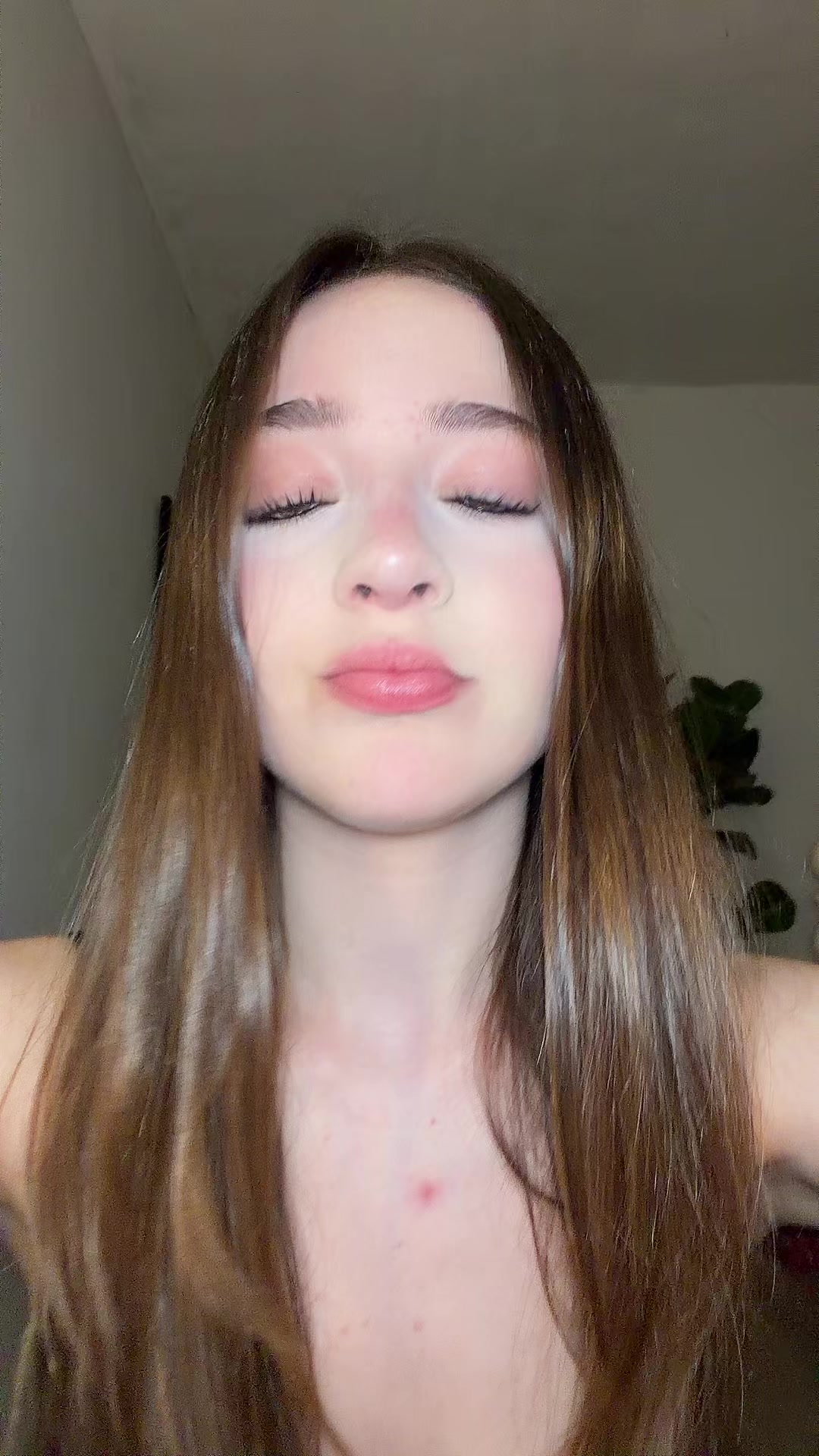 @isabella