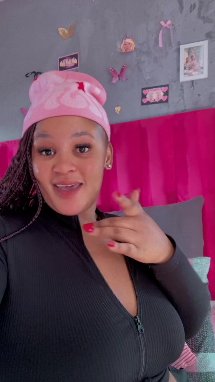 @Plus size hun ๐๐