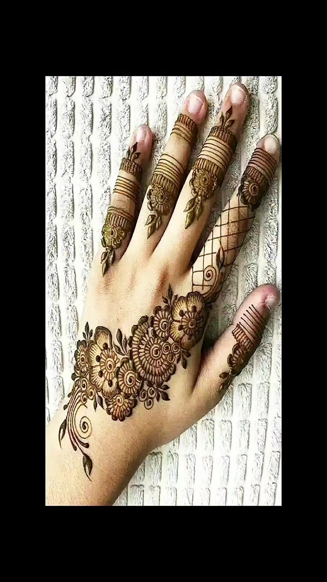 @HennaByAroona🇬🇧