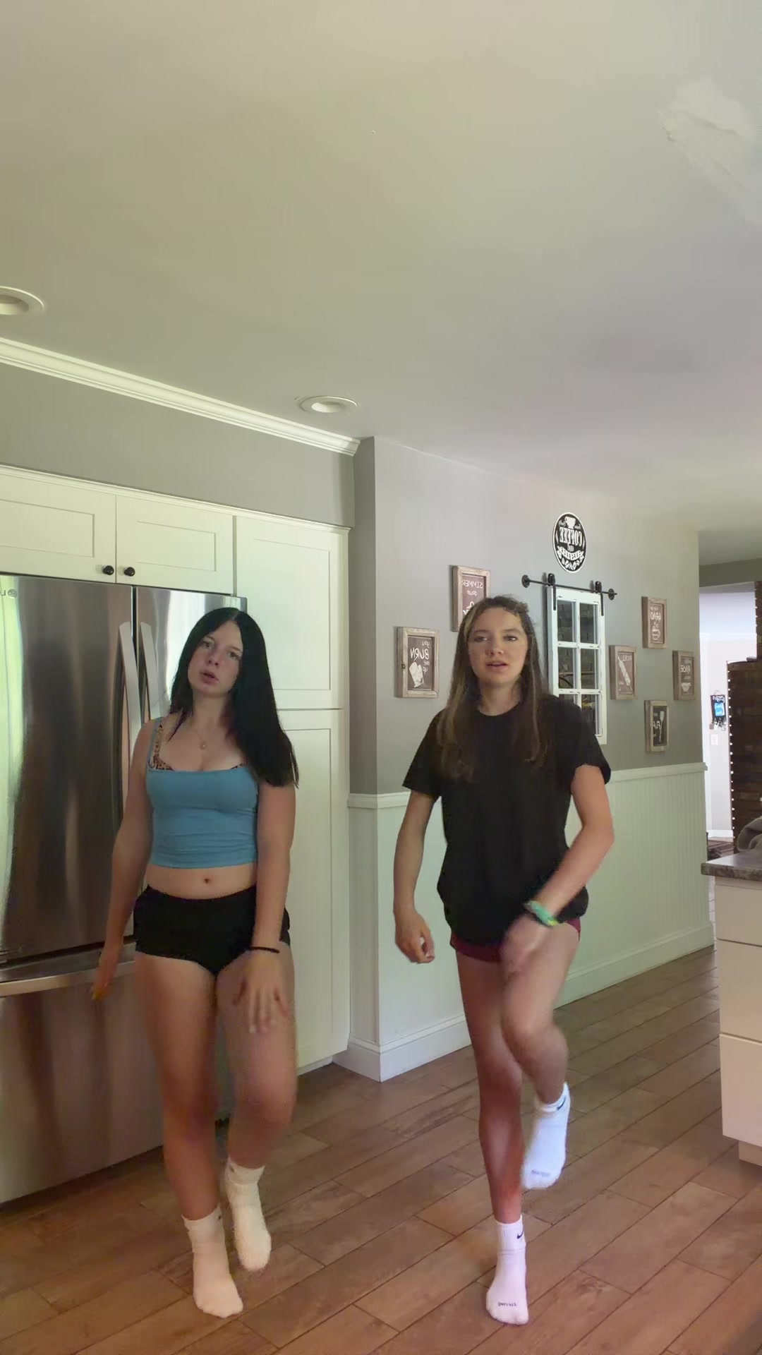@h a l e y๐ง
