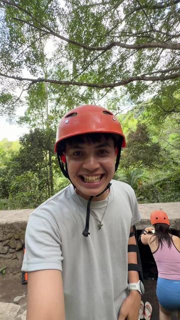 @Adechulooo