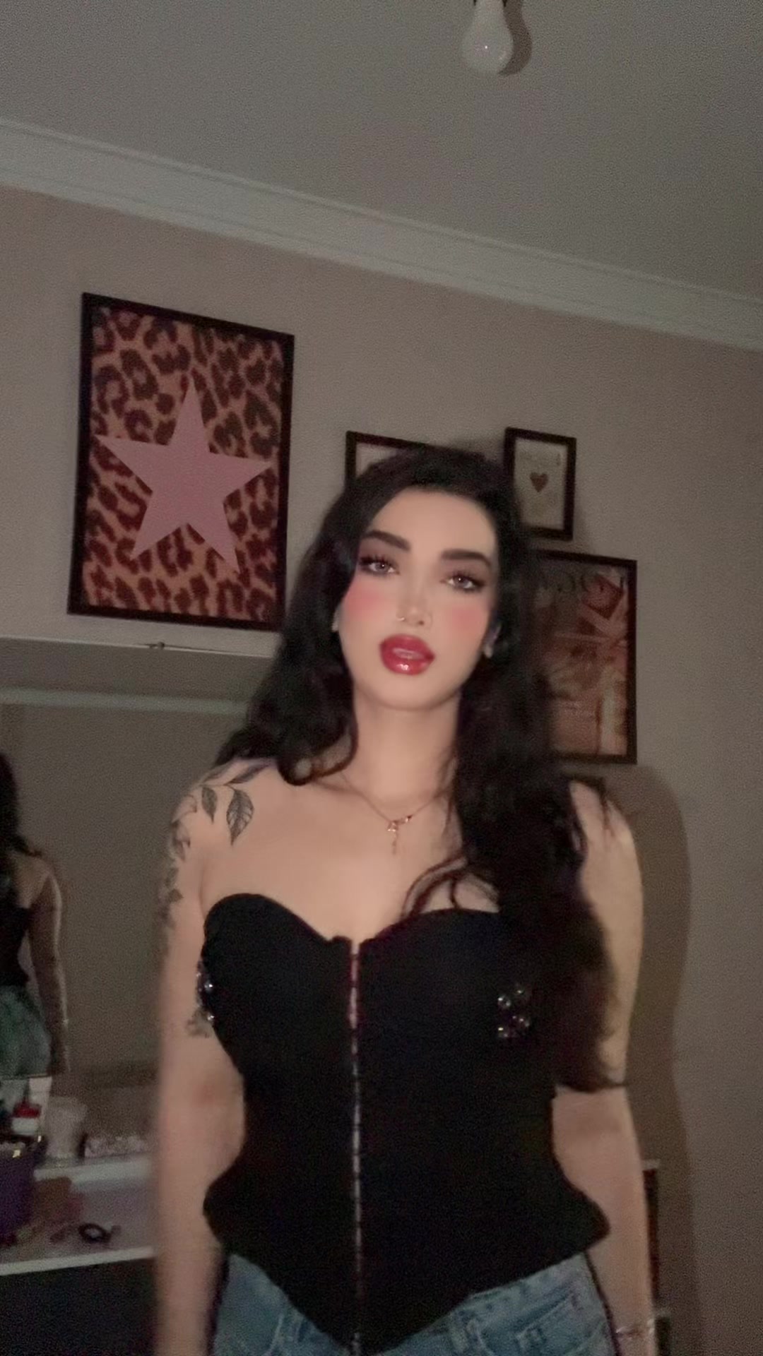 @Melika Nazari310