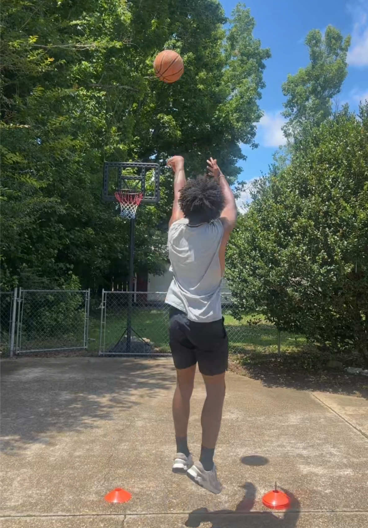 @modern.hoops