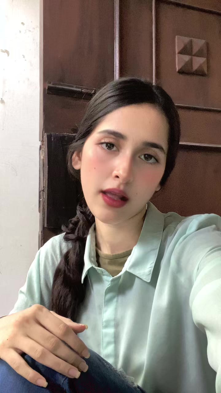 @🧜🏻♀️