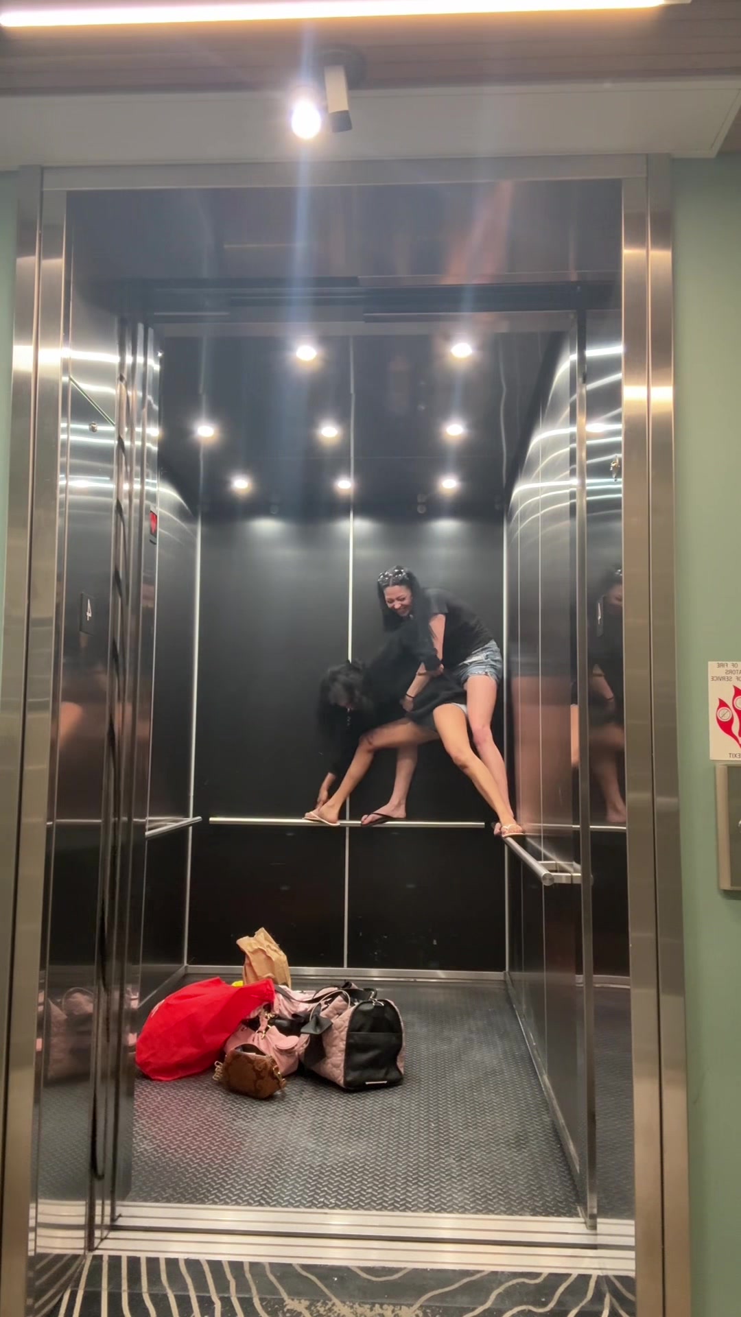@Vada