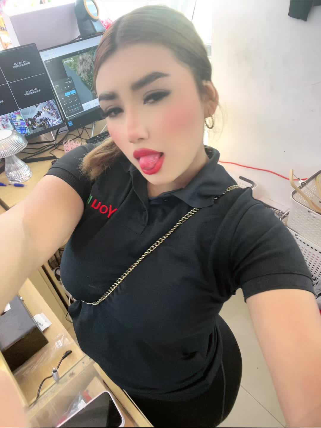 @Alo🌟