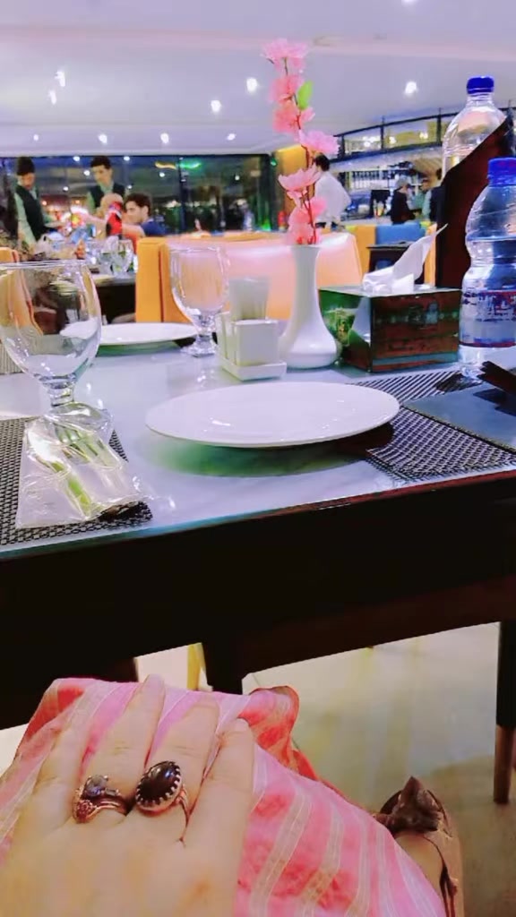 @arooba khan