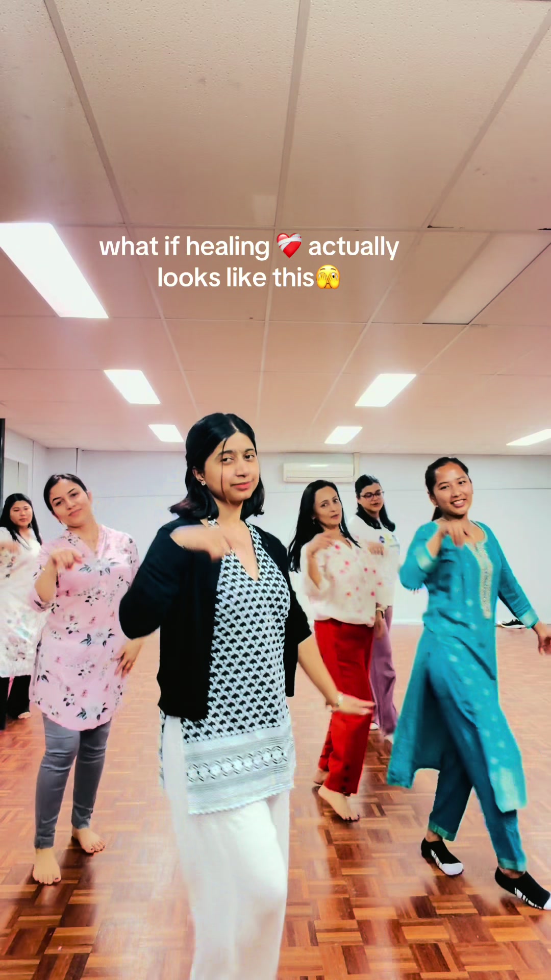 @pooja🕊️