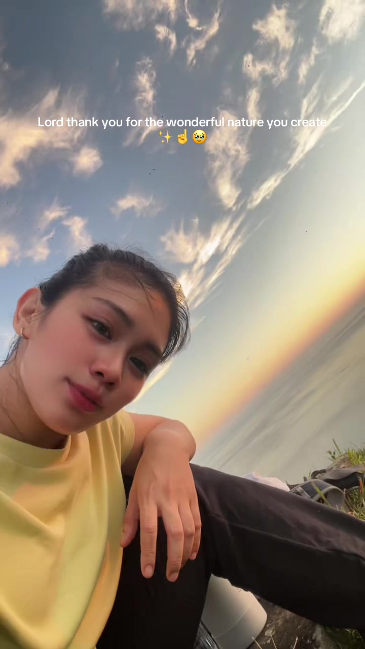 @Unni🦋💃🏼🍑🏳️