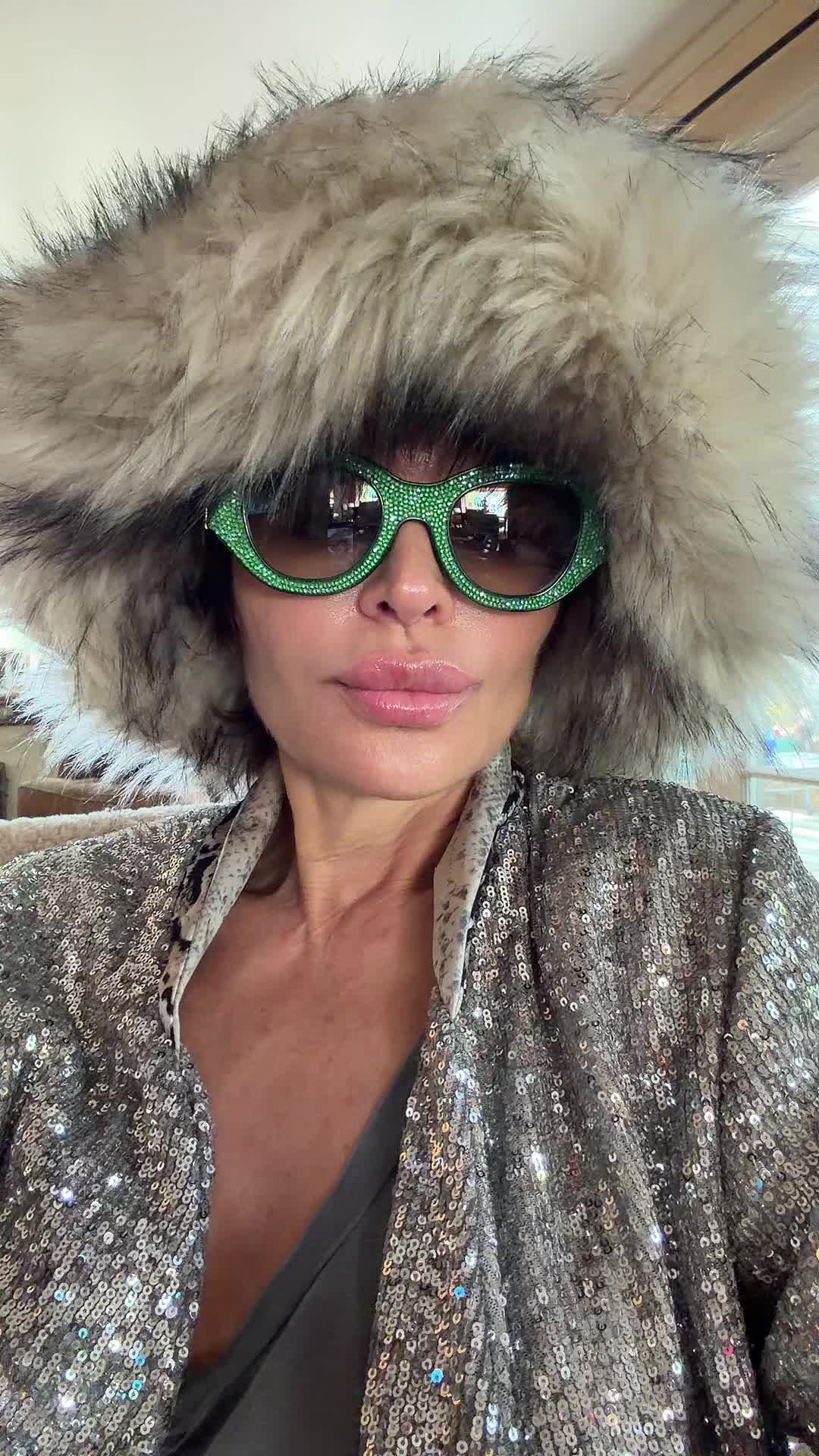 @Lisa Rinna