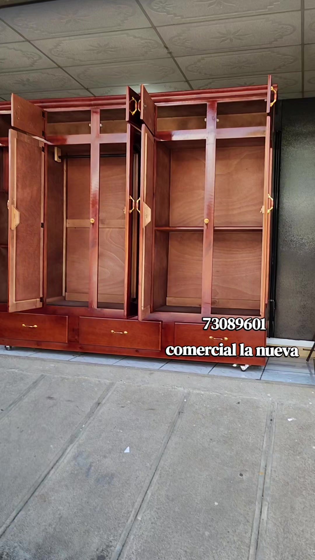 @comercial la nueva oficial1