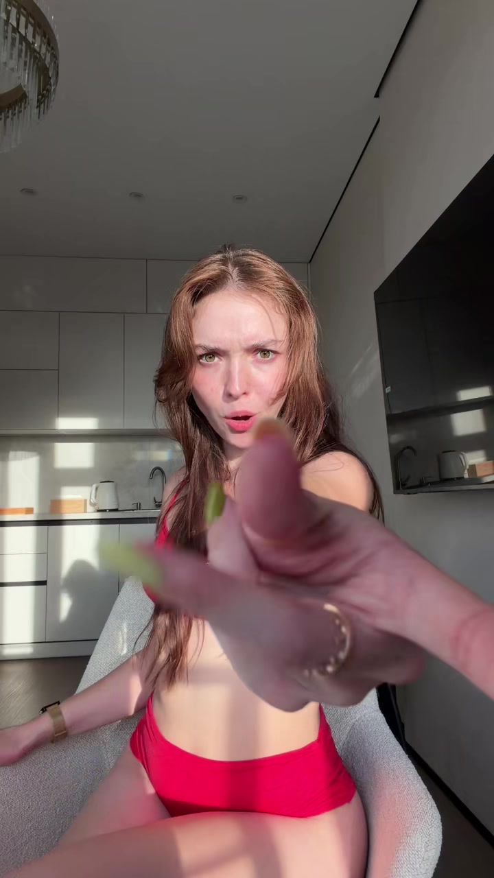 @Yuliana_Peters