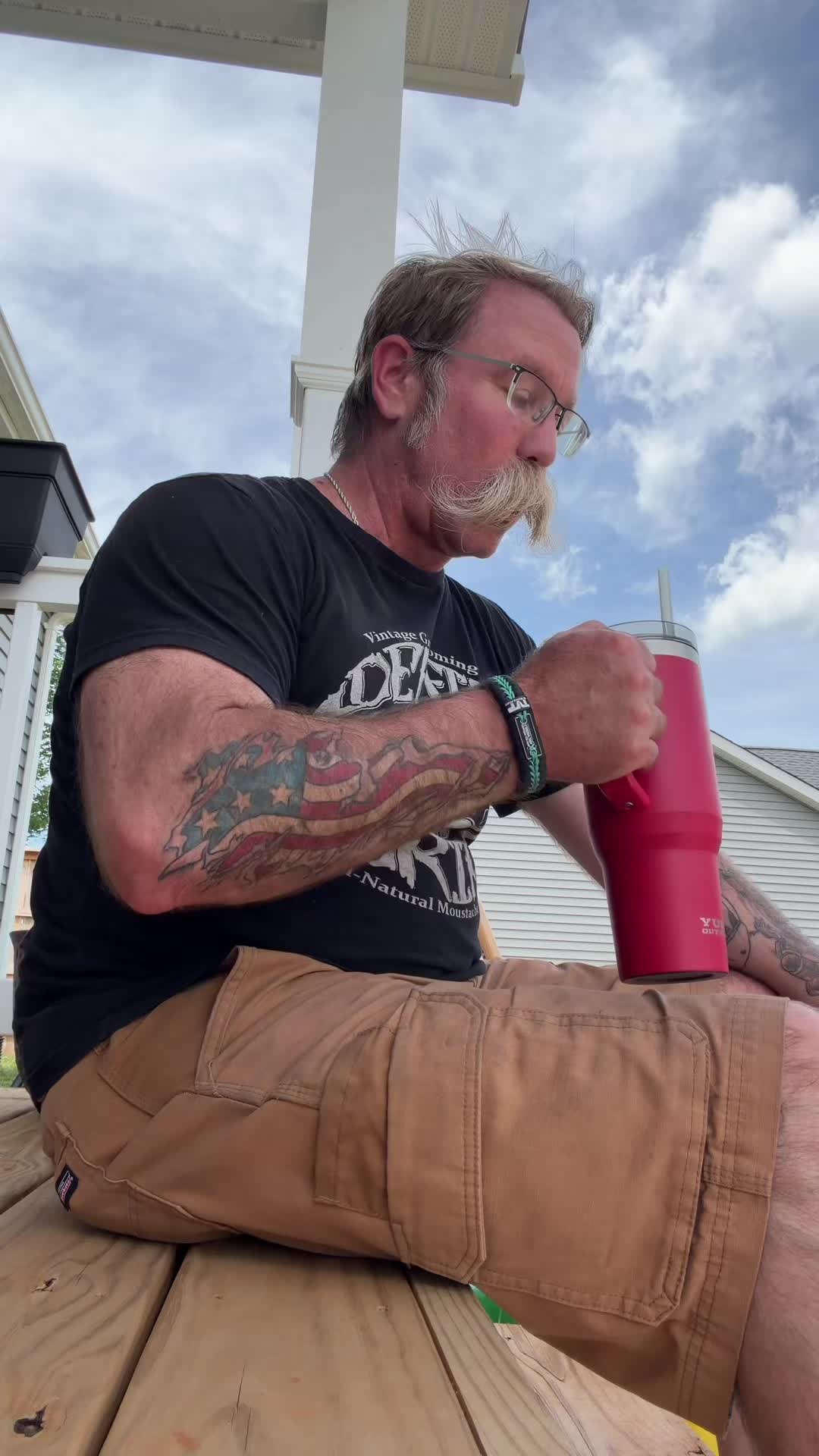 @Bobandelliothismustache