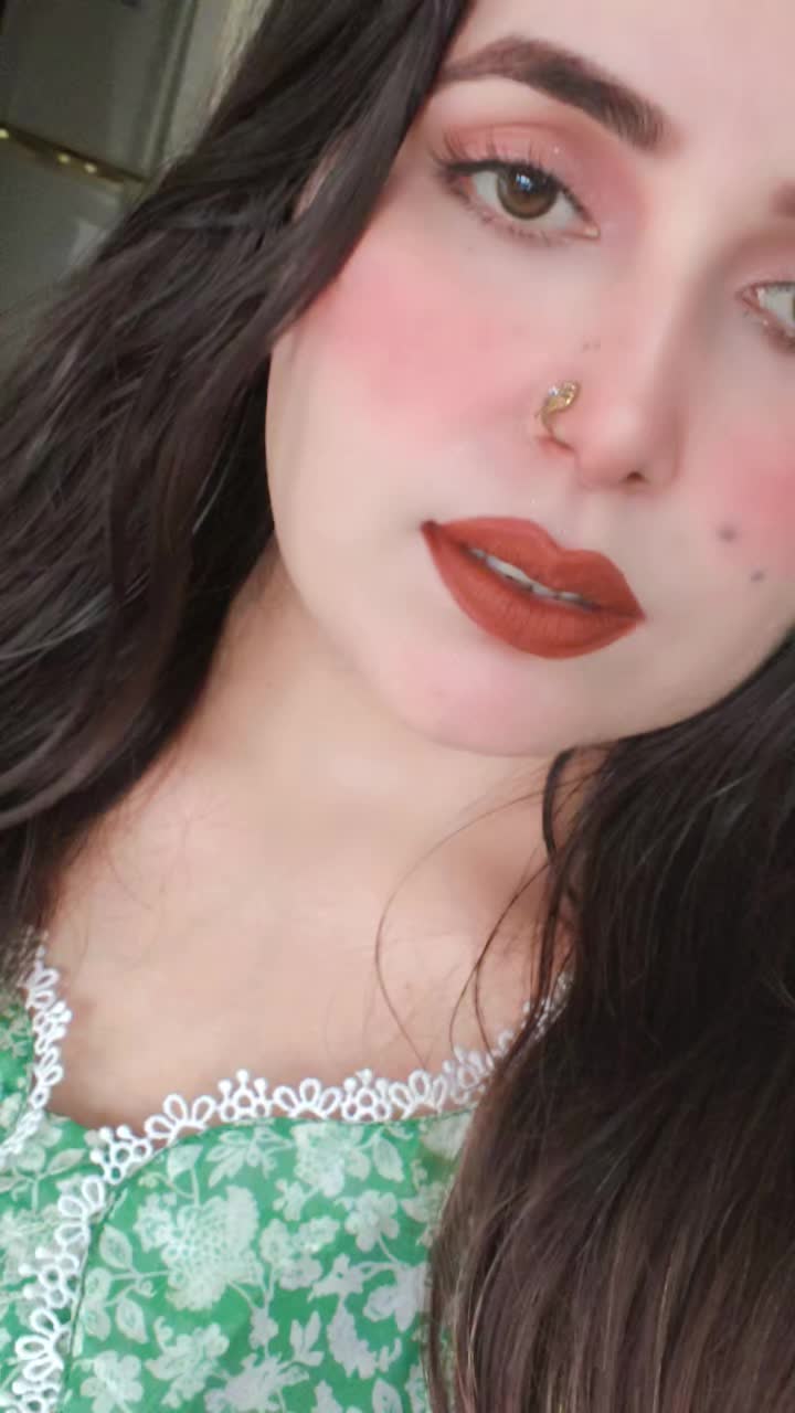@missqueen2064