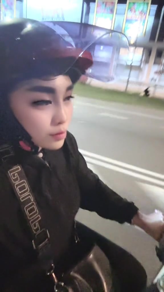 @MiRa RiNDiYaNi