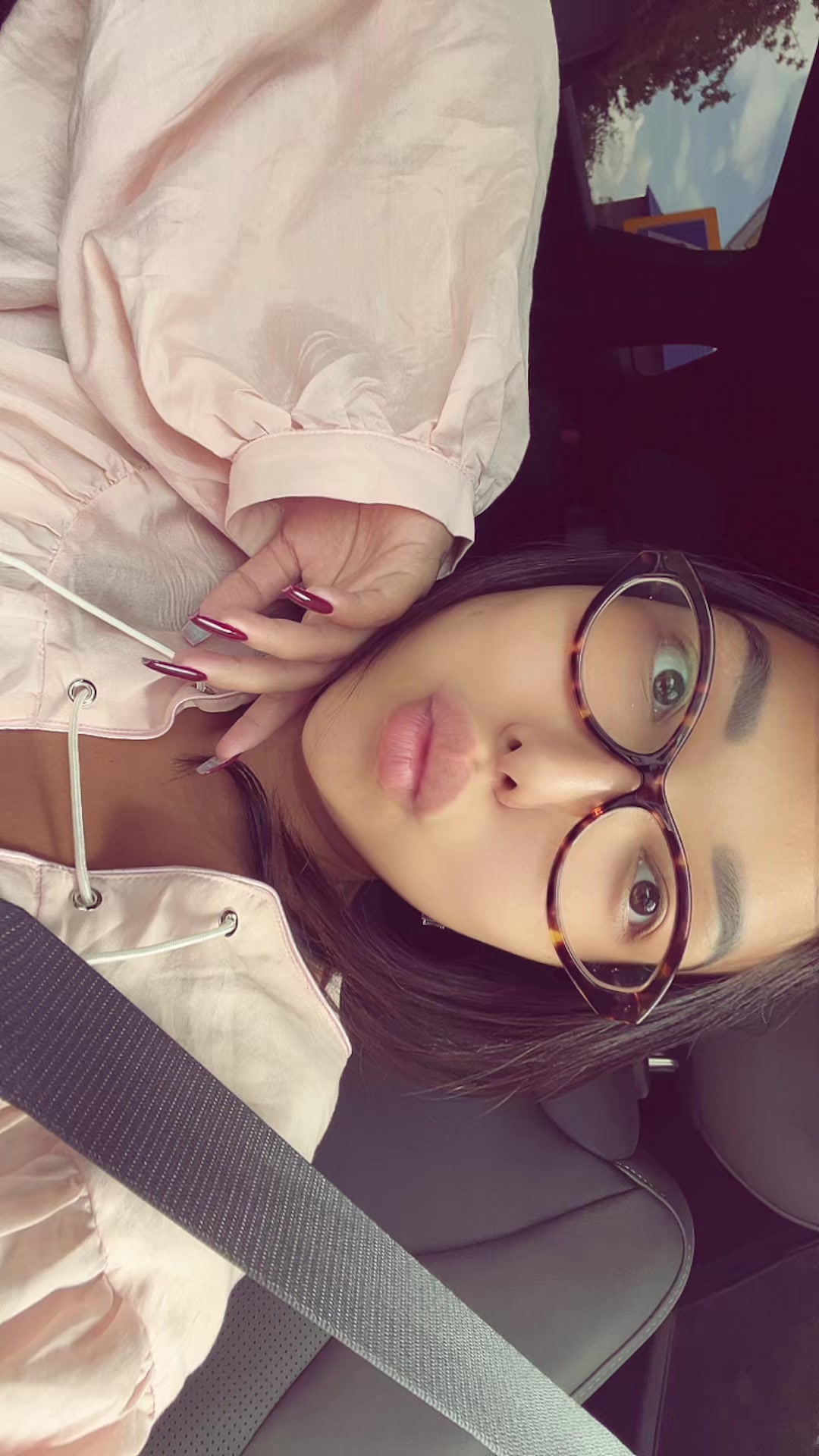 @Nelya