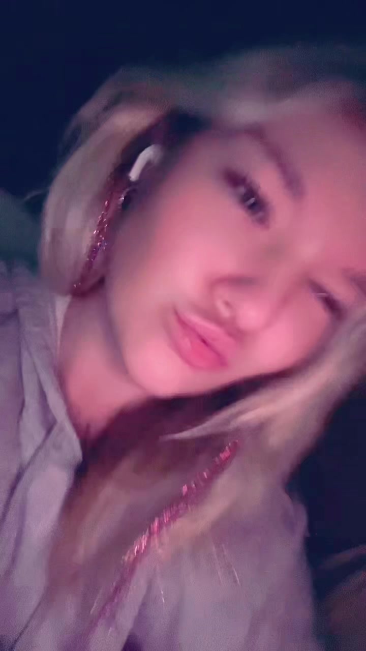 @Ava