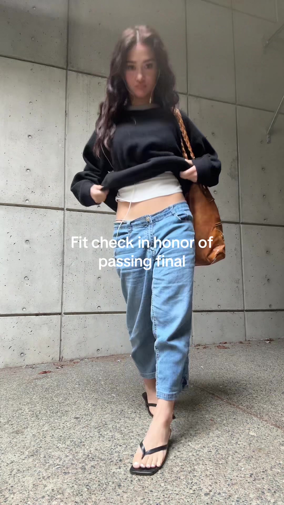 @Livelaughlova