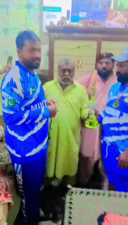 @سردار فخر کھرkho