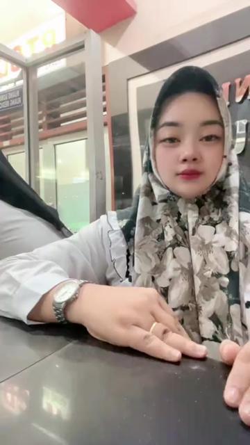 @Putri🎀