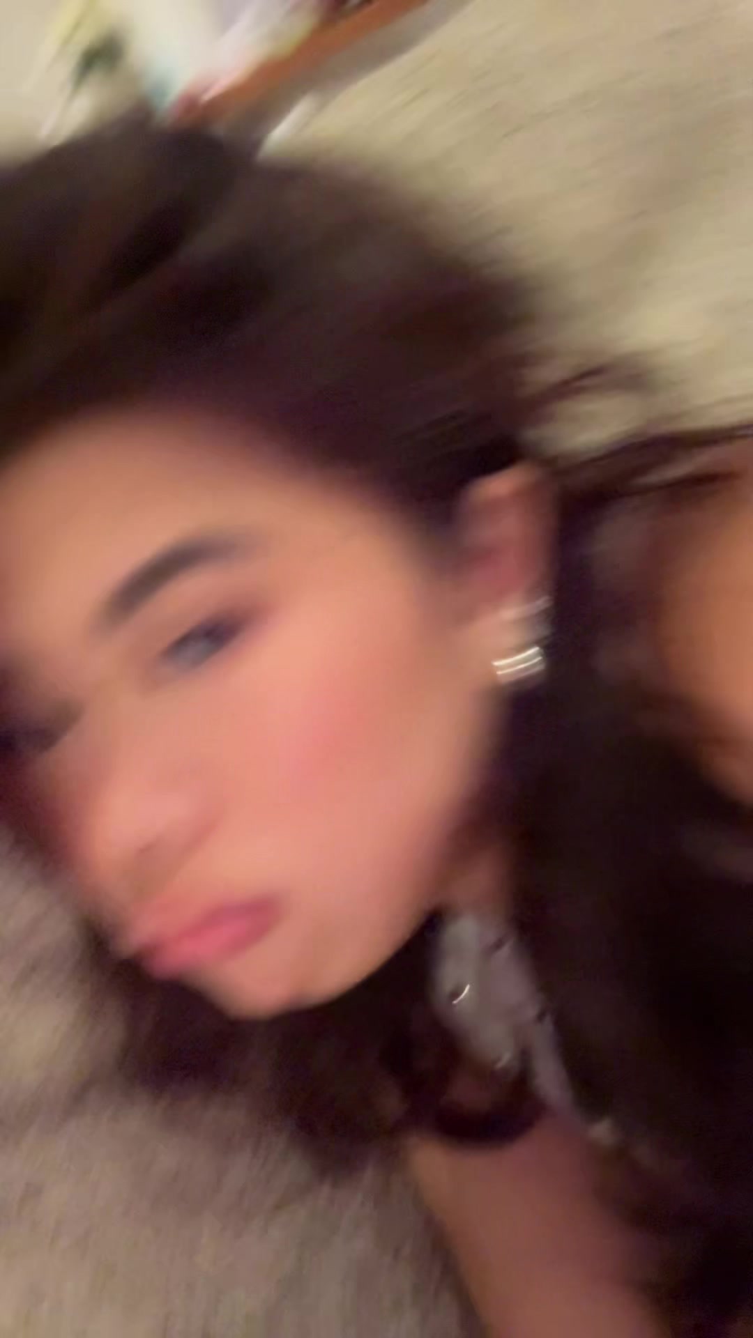 @queenniecute
