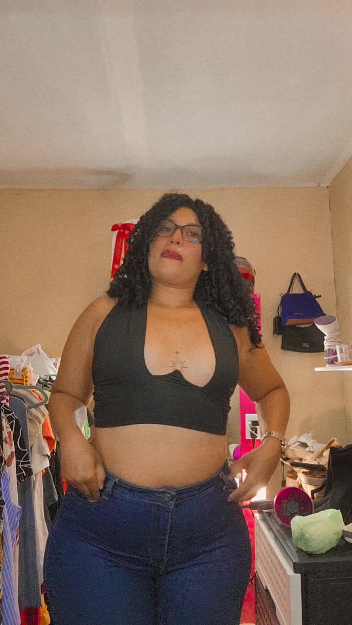 @Elizabeth Escobar🍒🍑🧃
