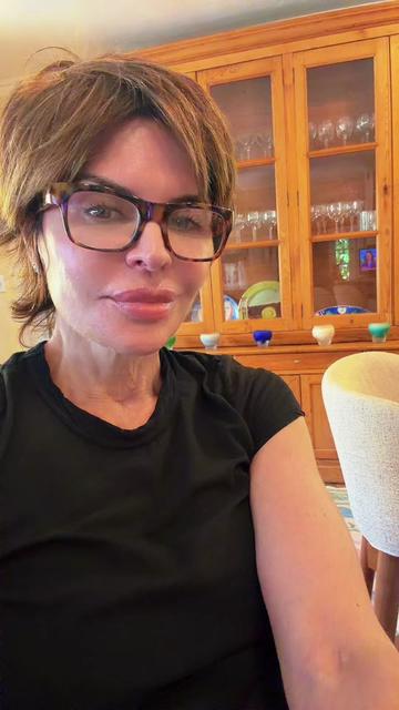 @Lisa Rinna