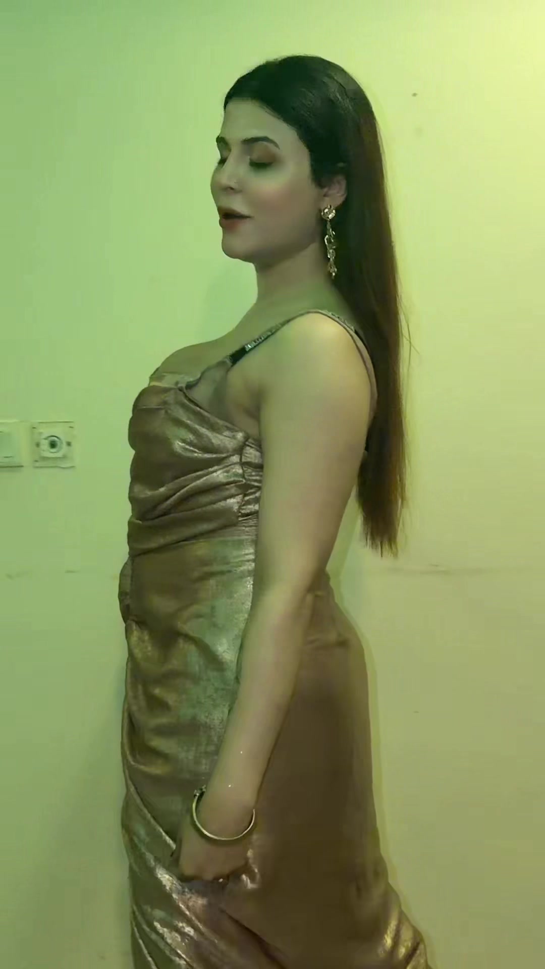 @Wania Butt