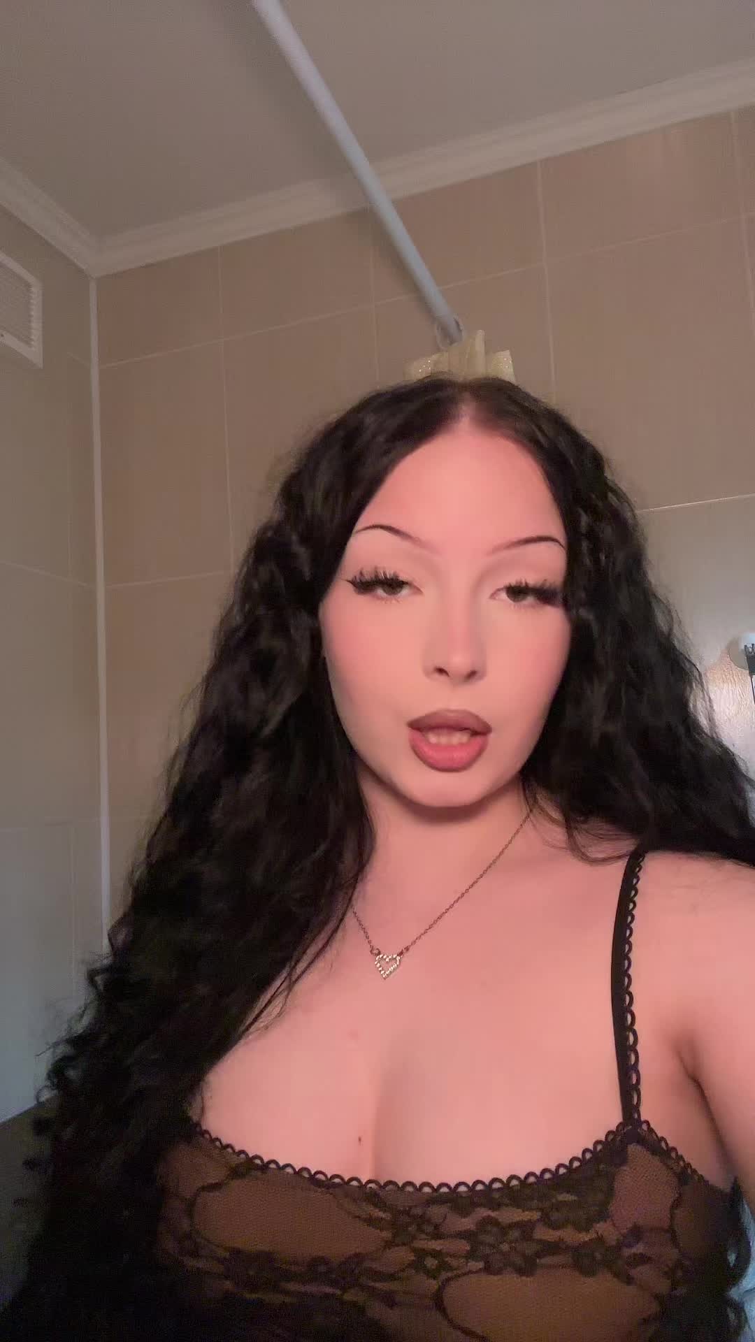 @𝒮ℴ𝒻𝒾𝒶