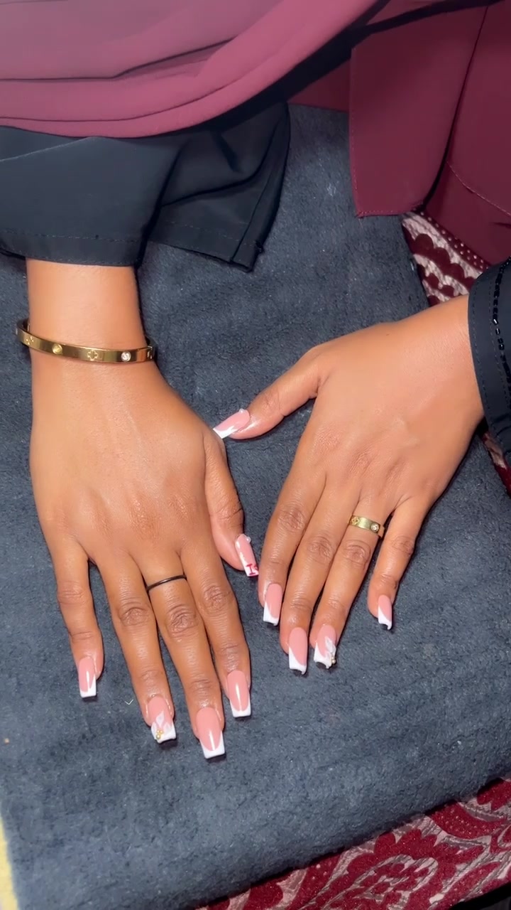 @B E L L A NAILS✨