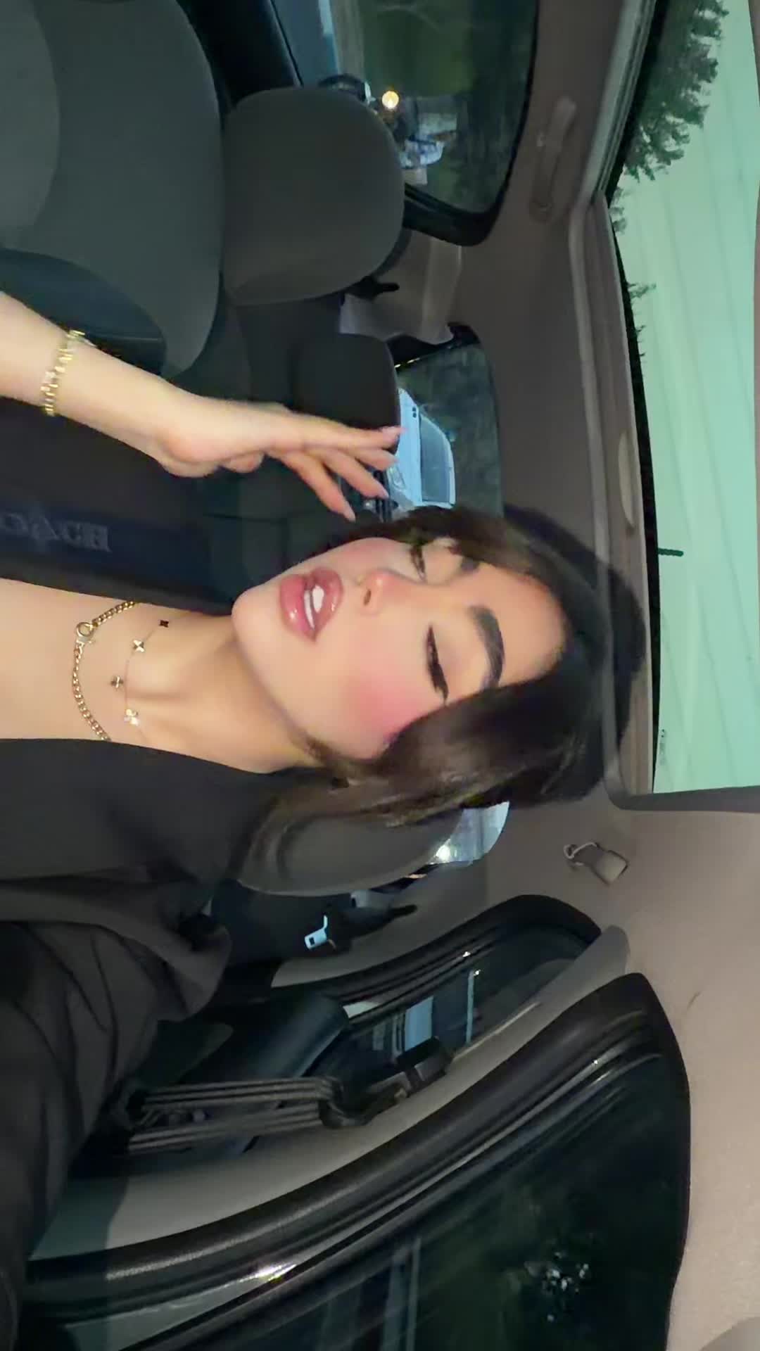@MAHSA ๐ ZAMANIAN