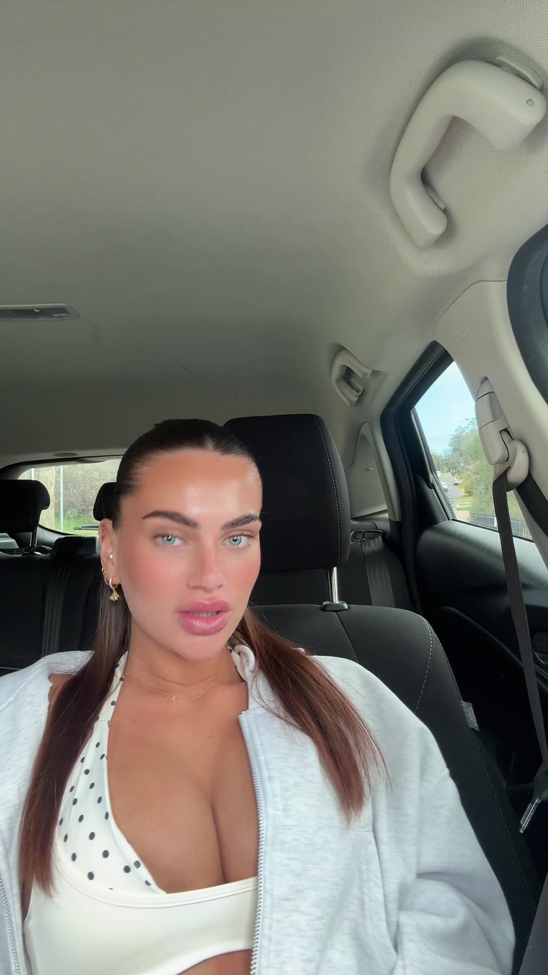 @Kiki