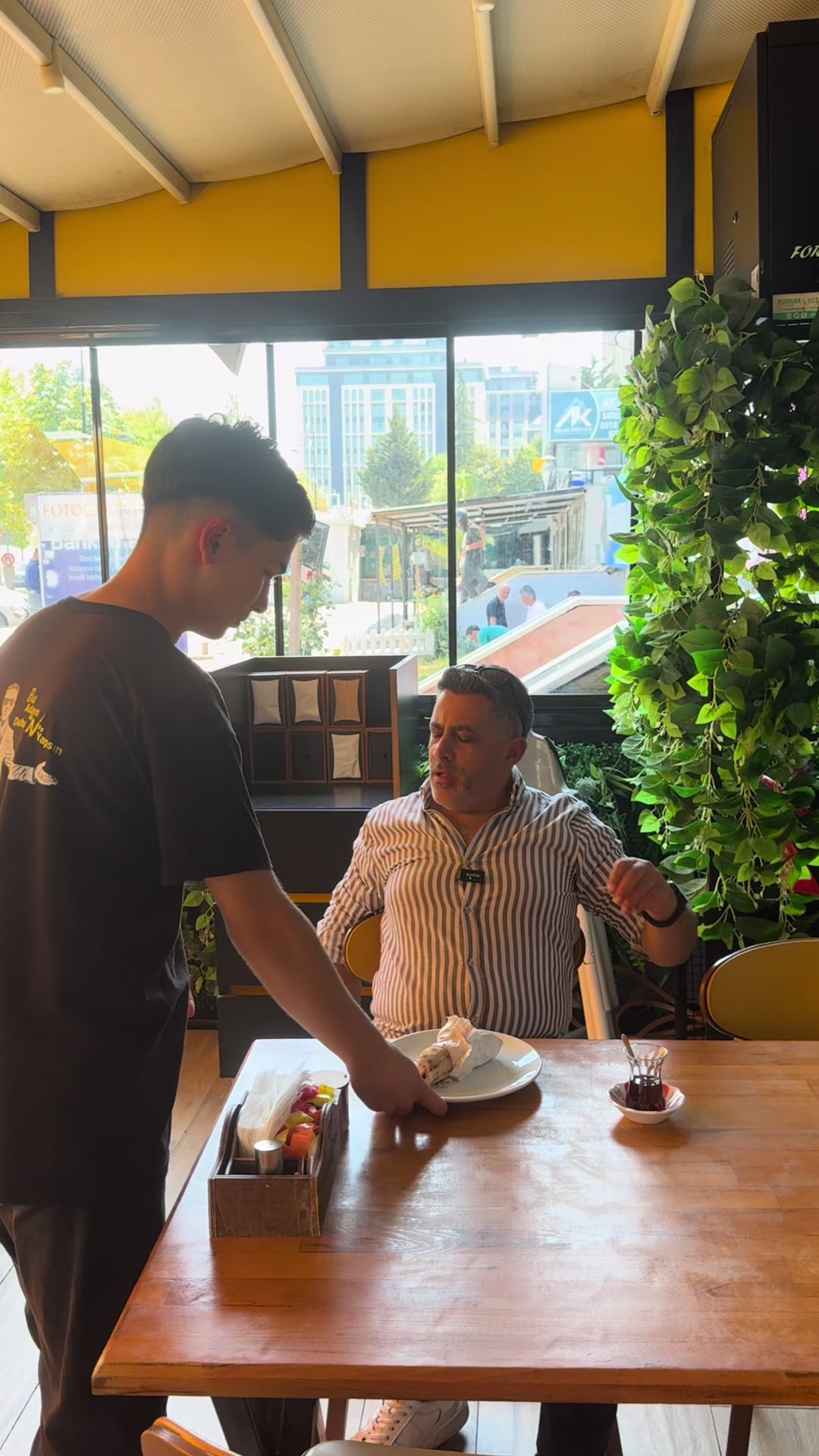 @K&Ouml;FTECİ EMİR & EMİR BURGER