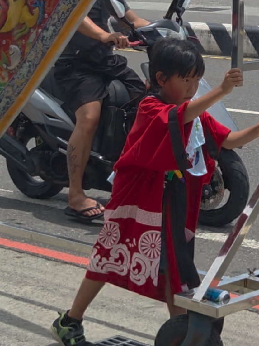 @帥哥跑廟會