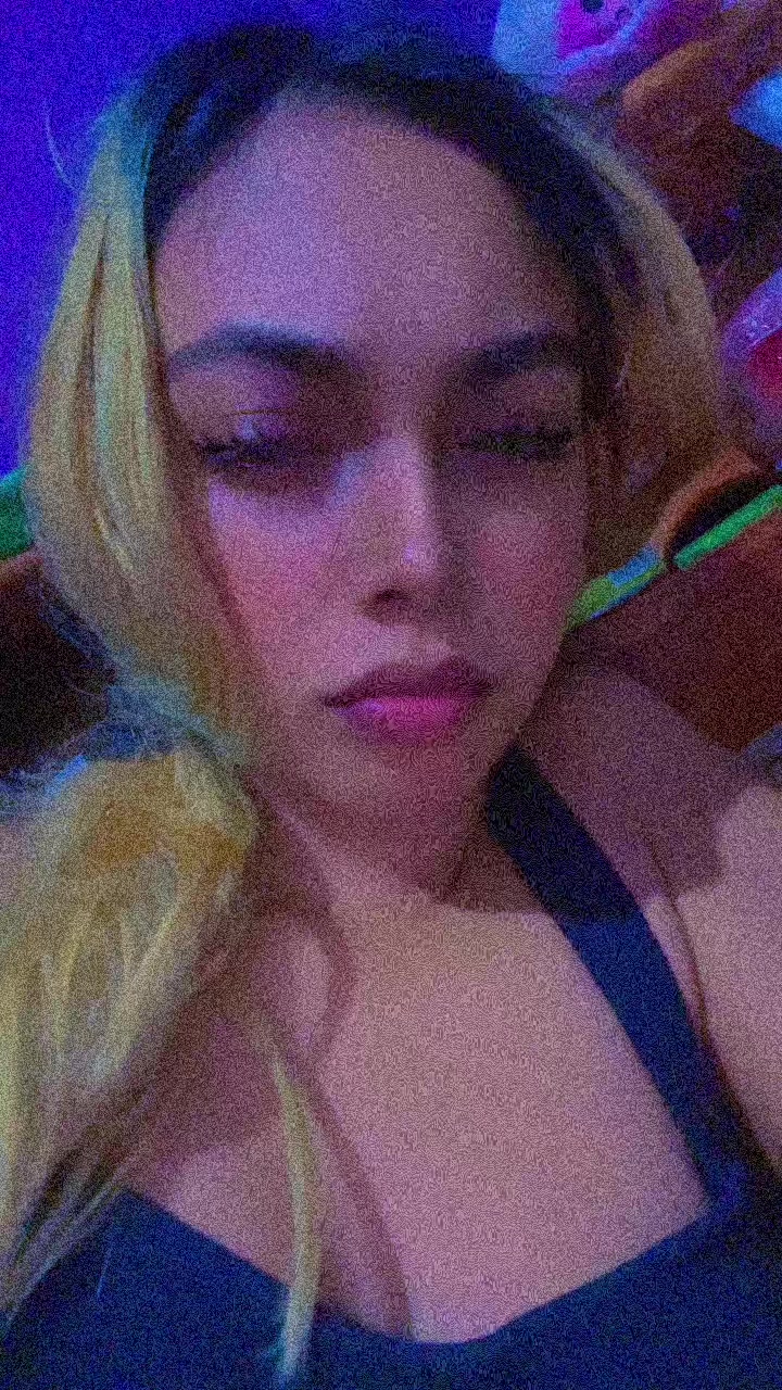 @Ella