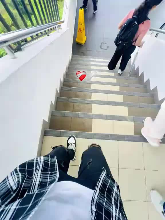 @- 𝙀𝙢𝙤𝙣 > 420🐸🦋🪽