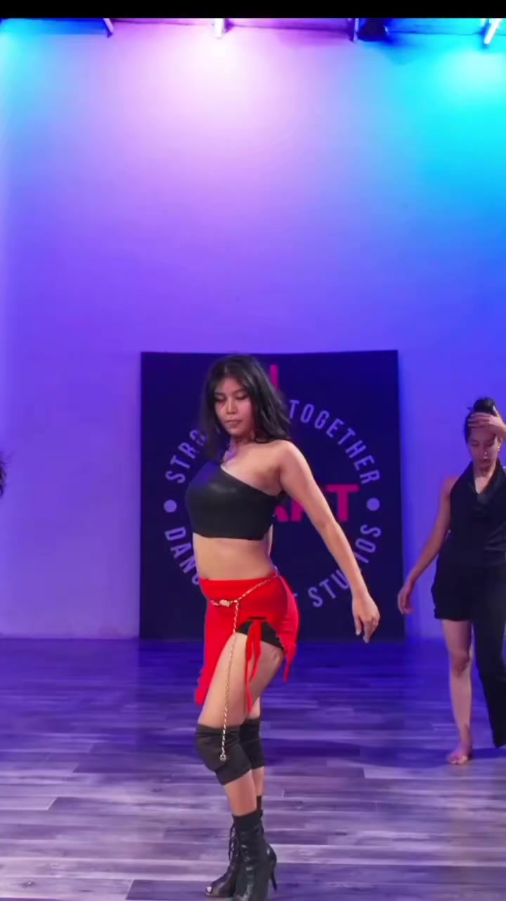 @CRAZY DANCING FACTORY💃🏿🕺