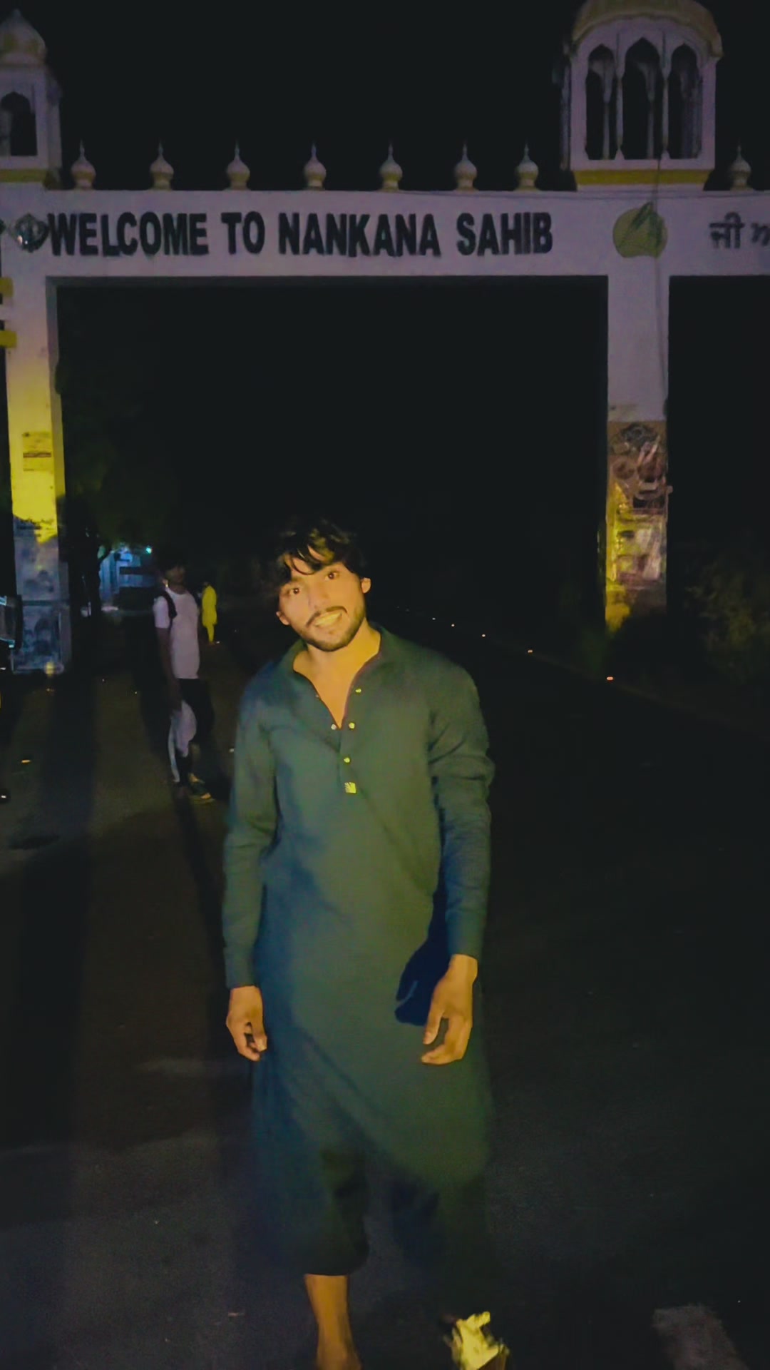 @Mr.darshan😜