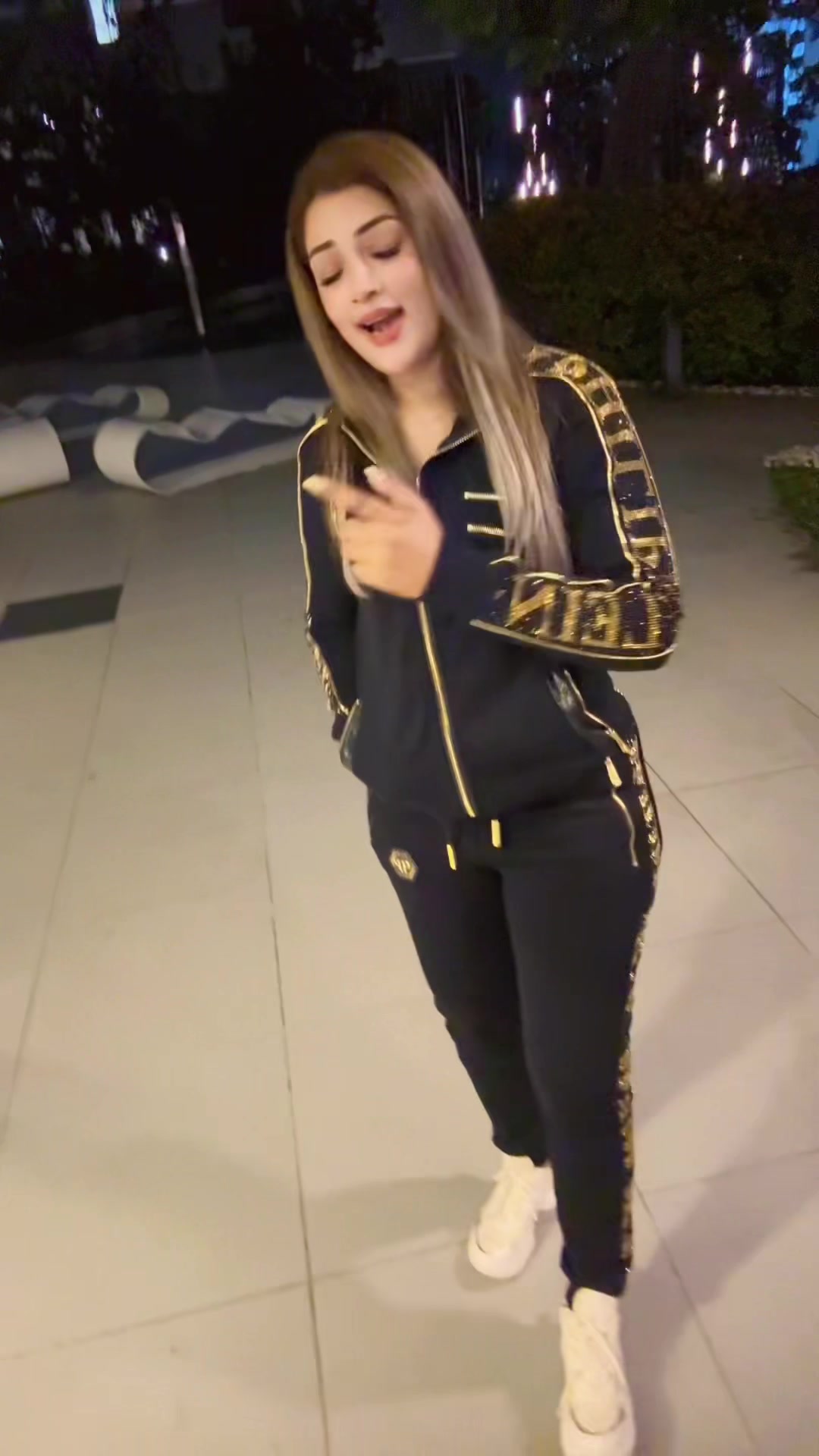 @Monica Maya
