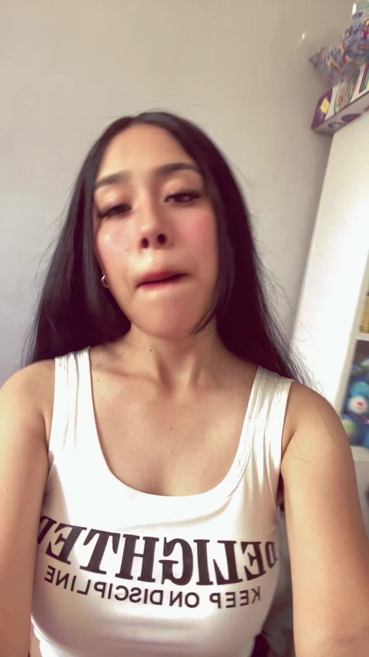 @Emy🖤