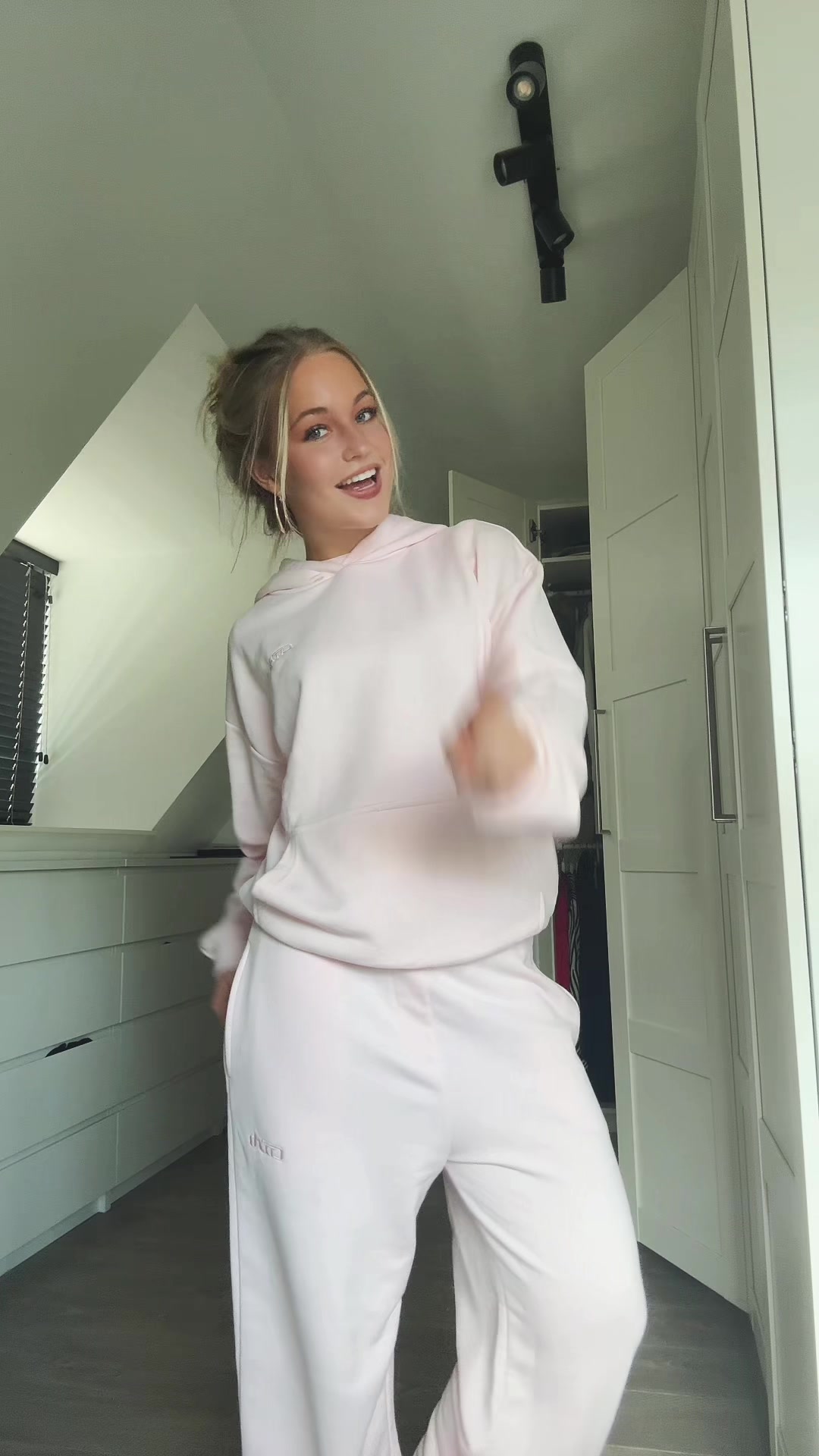 @IVY LANGENBERG