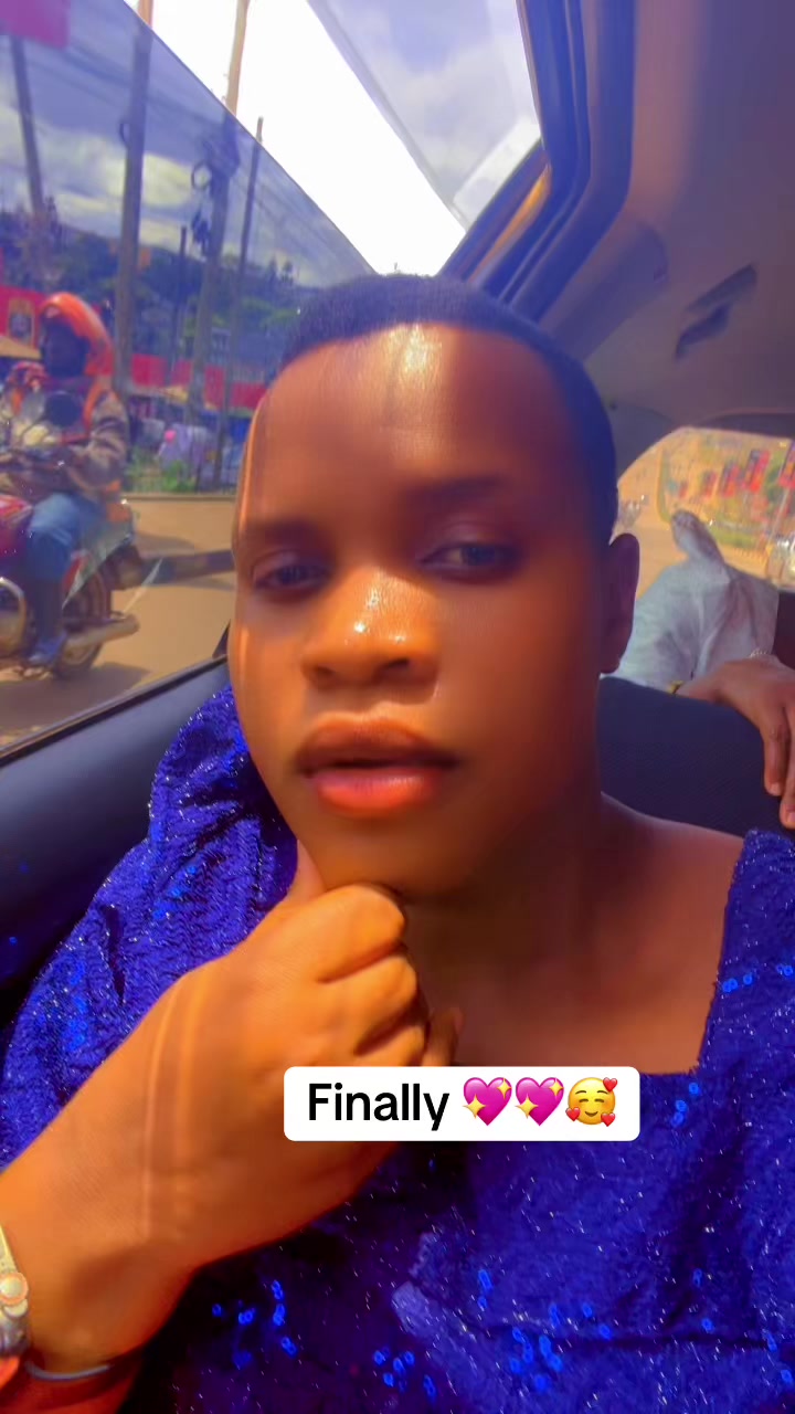 @OCTOBER BABE.🎂💖💙🥰