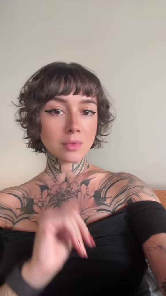 @Brittni | Garbage Influencer
