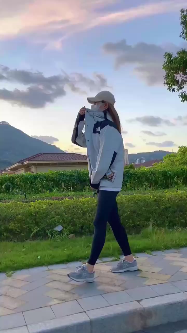 @Cora7